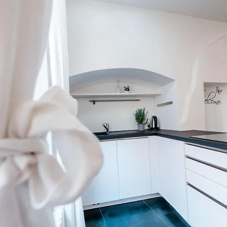 Apartment Feel - Cozy Old Town *