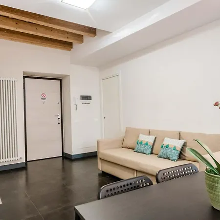 Feel - Cozy Old Town Apartmán
